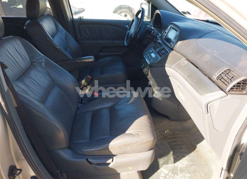 Photo 5 of 2006 Honda Odyssey EX-L (VIN 5FNRL38746B026449)