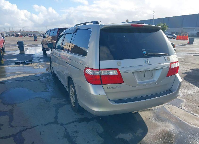 Photo 3 of 2006 Honda Odyssey EX-L (VIN 5FNRL38746B029920)