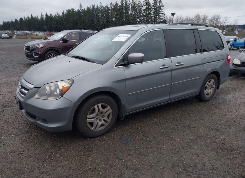 Photo 2 of 2006 Honda Odyssey EX-L (VIN 5FNRL38746B065963)
