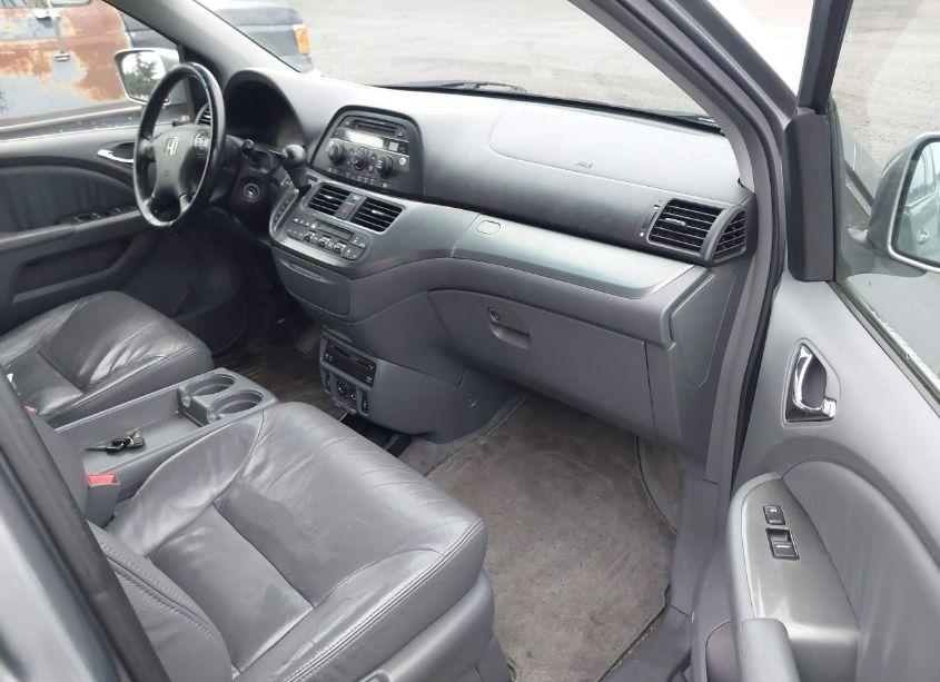 Photo 5 of 2006 Honda Odyssey EX-L (VIN 5FNRL38746B065963)