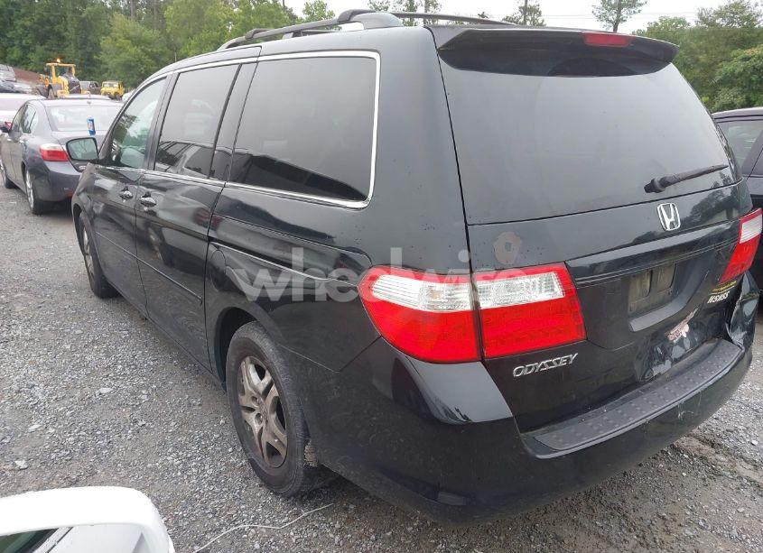 Photo 3 of 2006 Honda Odyssey EX-L (VIN 5FNRL38746B083881)