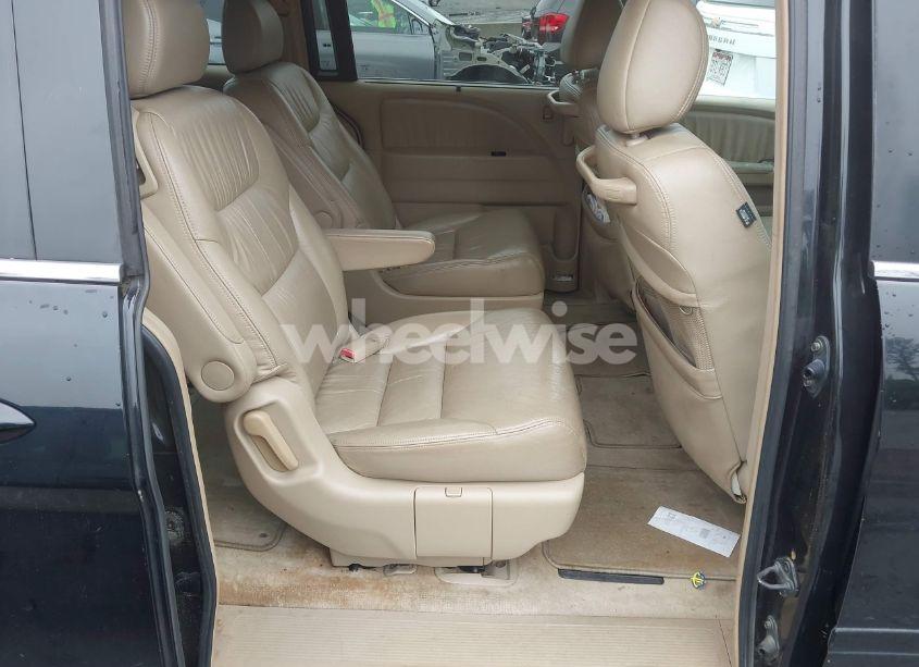 Photo 8 of 2006 Honda Odyssey EX-L (VIN 5FNRL38746B083881)