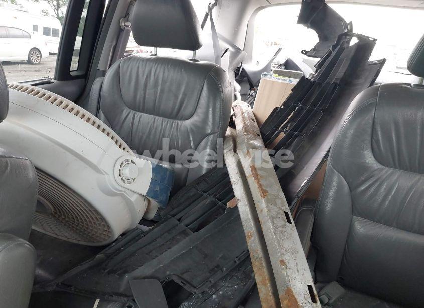 Photo 12 of 2006 Honda Odyssey EX-L (VIN 5FNRL38746B102767)