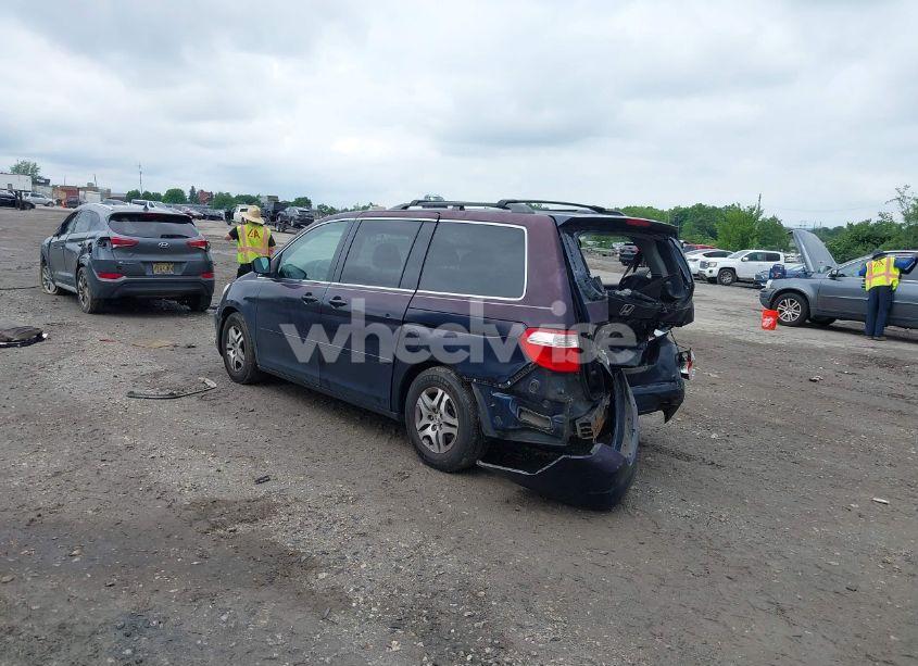 Photo 3 of 2006 Honda Odyssey EX-L (VIN 5FNRL38746B102767)