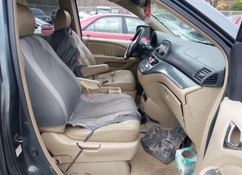 Photo 5 of 2006 Honda Odyssey EX-L (VIN 5FNRL38746B413163)