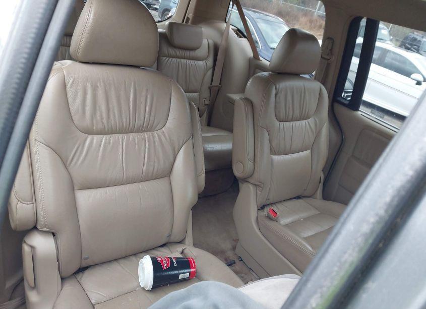 Photo 8 of 2006 Honda Odyssey EX-L (VIN 5FNRL38746B413163)