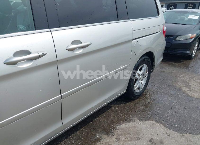 Photo 17 of 2007 Honda Odyssey EX-L (VIN 5FNRL38747B094039)