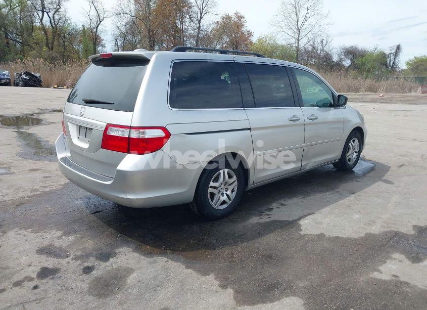 Photo 4 of 2007 Honda Odyssey EX-L (VIN 5FNRL38747B094039)