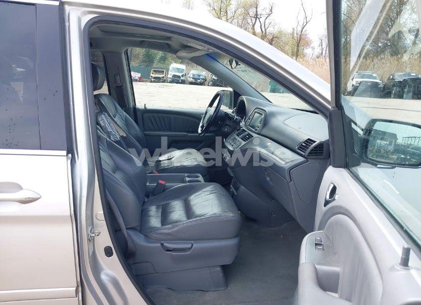 Photo 5 of 2007 Honda Odyssey EX-L (VIN 5FNRL38747B094039)