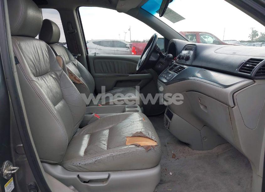 Photo 5 of 2007 Honda Odyssey EX-L (VIN 5FNRL38747B453311)