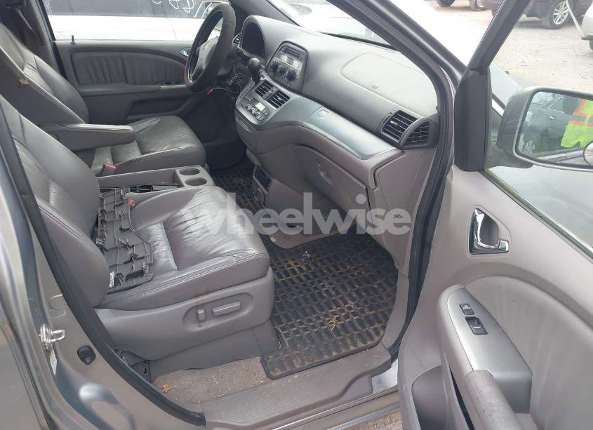 Photo 5 of 2008 Honda Odyssey EX-L (VIN 5FNRL38748B045957)