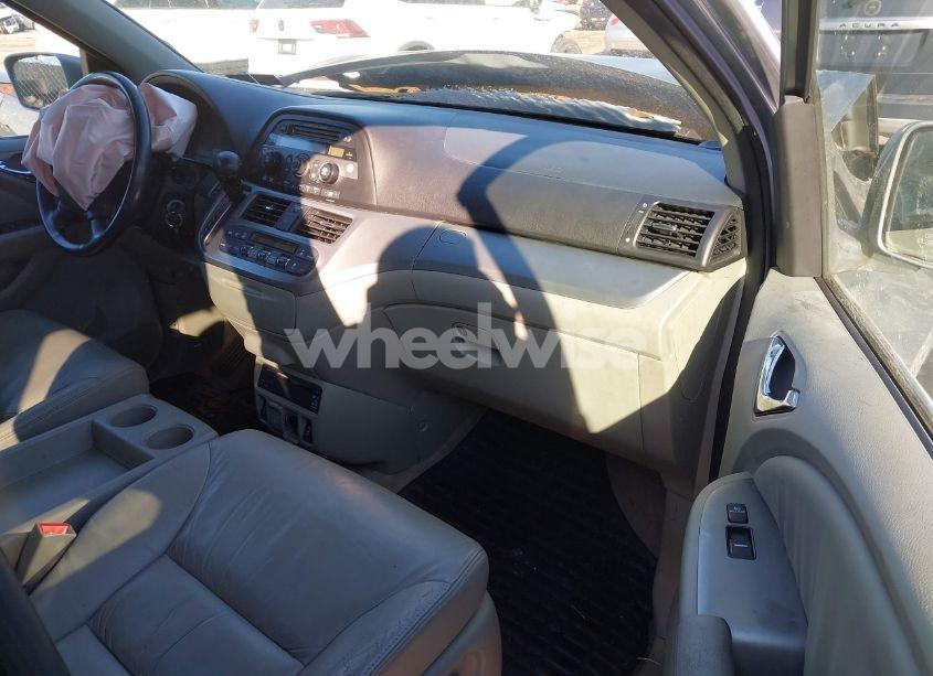 Photo 5 of 2008 Honda Odyssey EX-L (VIN 5FNRL38748B067943)