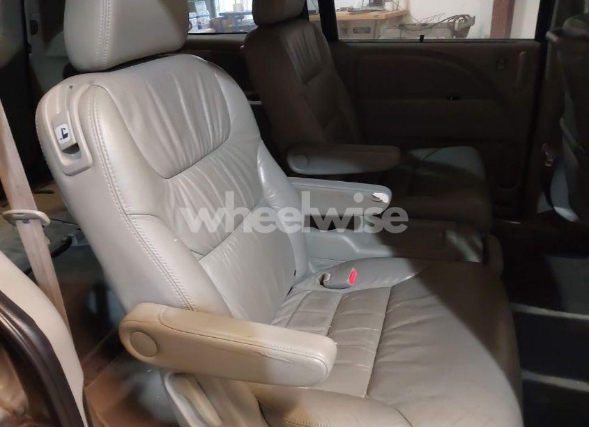 Photo 8 of 2008 Honda Odyssey EX-L (VIN 5FNRL38748B109589)