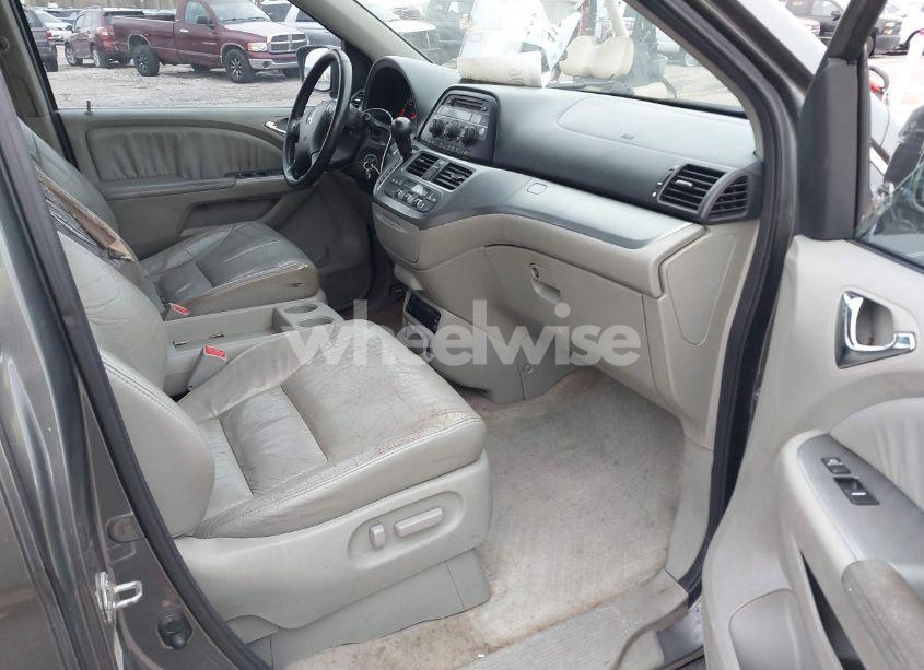 Photo 5 of 2008 Honda Odyssey EX-L (VIN 5FNRL38748B413635)