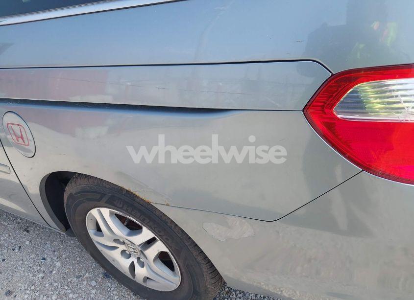 Photo 13 of 2005 Honda Odyssey EX-L (VIN 5FNRL38755B014826)