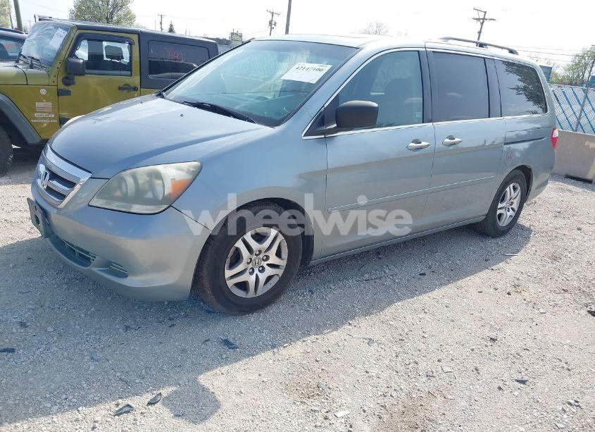 Photo 2 of 2005 Honda Odyssey EX-L (VIN 5FNRL38755B014826)