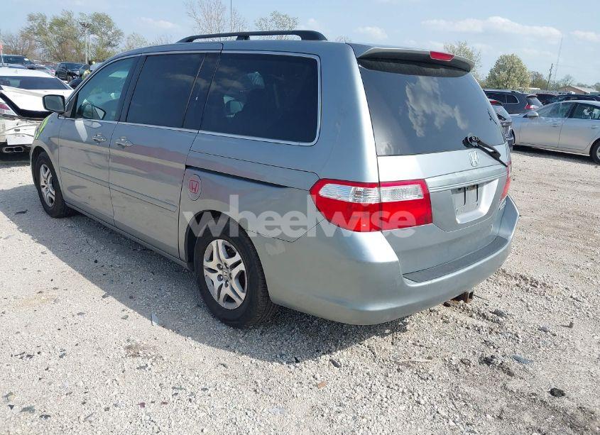 Photo 3 of 2005 Honda Odyssey EX-L (VIN 5FNRL38755B014826)