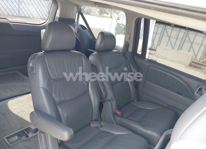 Photo 8 of 2005 Honda Odyssey EX-L (VIN 5FNRL38755B014826)