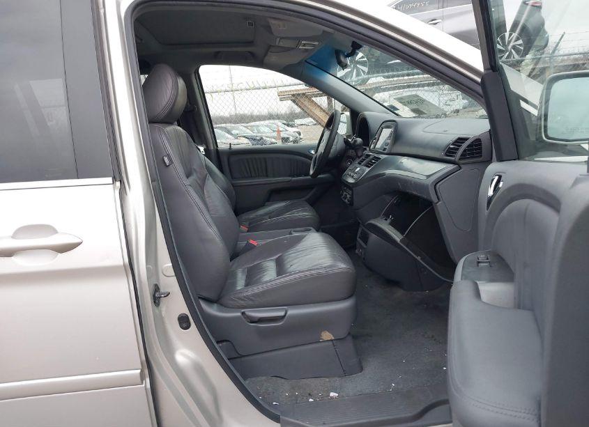 Photo 5 of 2005 Honda Odyssey EX-L (VIN 5FNRL38755B035286)