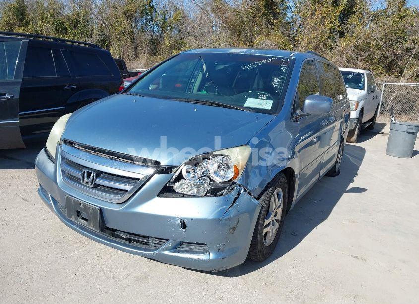 Photo 2 of 2006 Honda Odyssey EX-L (VIN 5FNRL38756B011426)