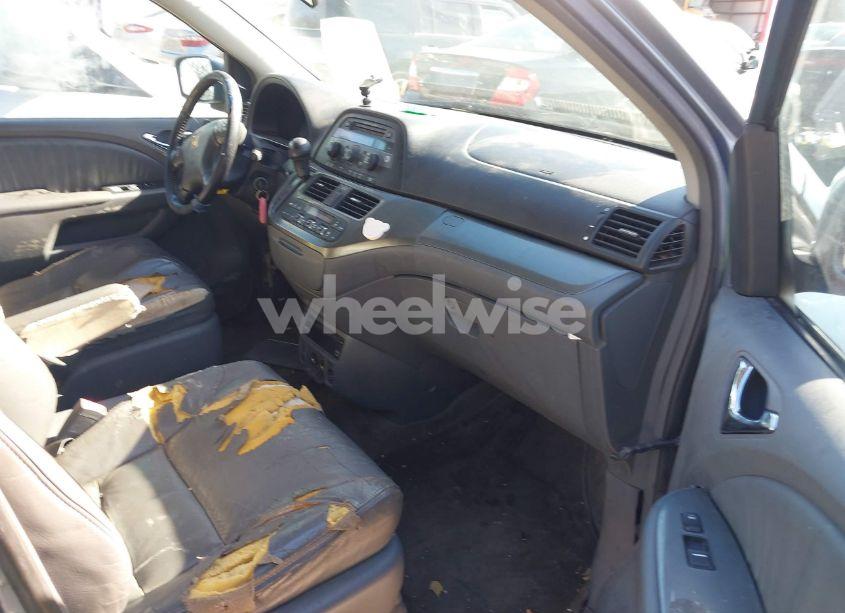 Photo 5 of 2006 Honda Odyssey EX-L (VIN 5FNRL38756B011426)