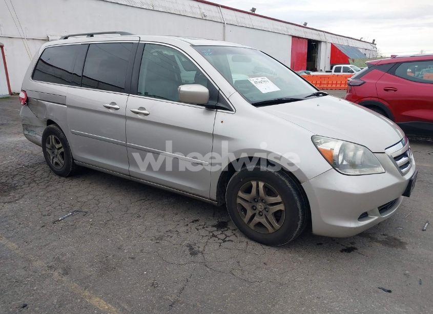 2006 Honda Odyssey EX-L (VIN 5FNRL38756B057399) main photo