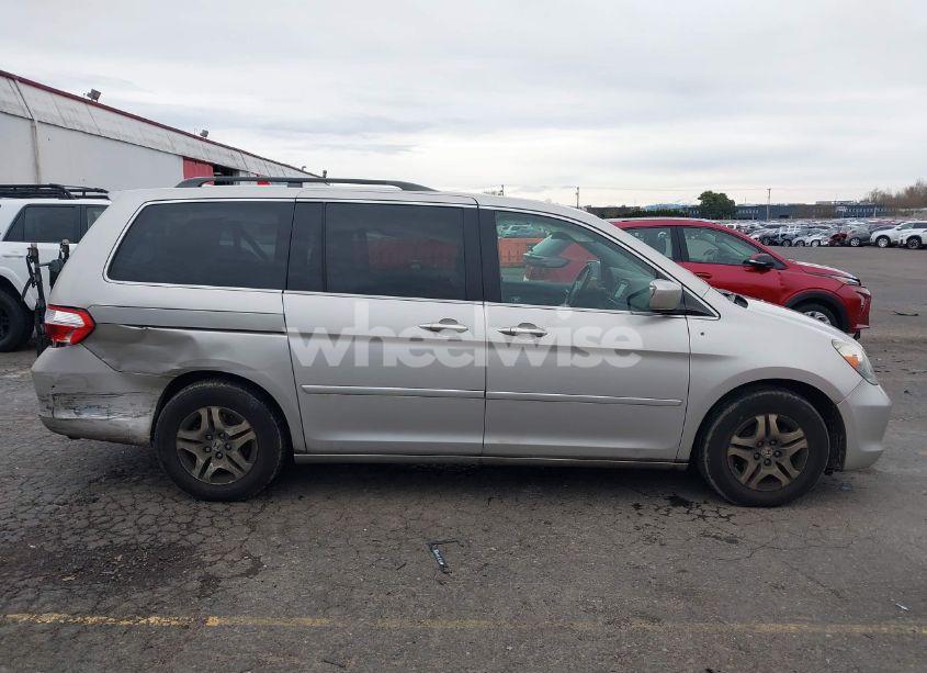 Photo 13 of 2006 Honda Odyssey EX-L (VIN 5FNRL38756B057399)