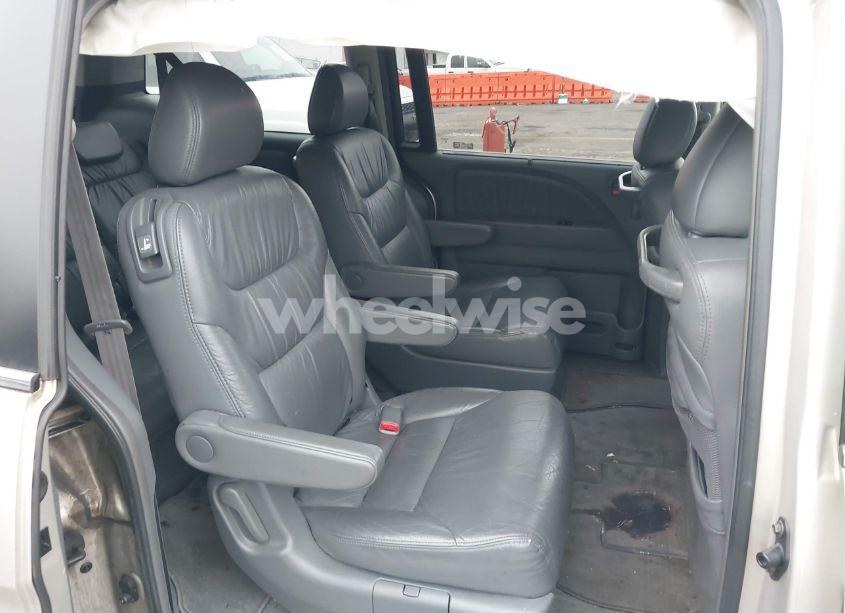 Photo 8 of 2006 Honda Odyssey EX-L (VIN 5FNRL38756B057399)