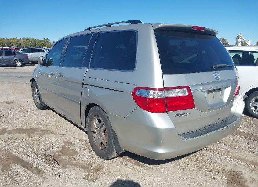 Photo 3 of 2006 Honda Odyssey EX-L (VIN 5FNRL38756B082173)