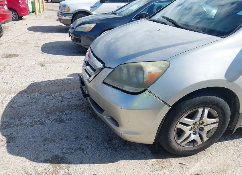 Photo 6 of 2006 Honda Odyssey EX-L (VIN 5FNRL38756B082173)