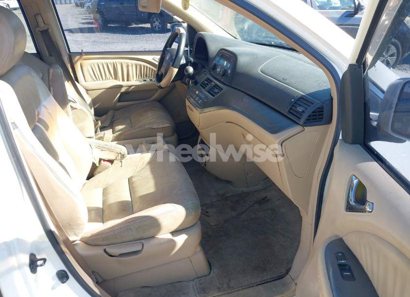 Photo 5 of 2006 Honda Odyssey EX-L (VIN 5FNRL38756B431963)