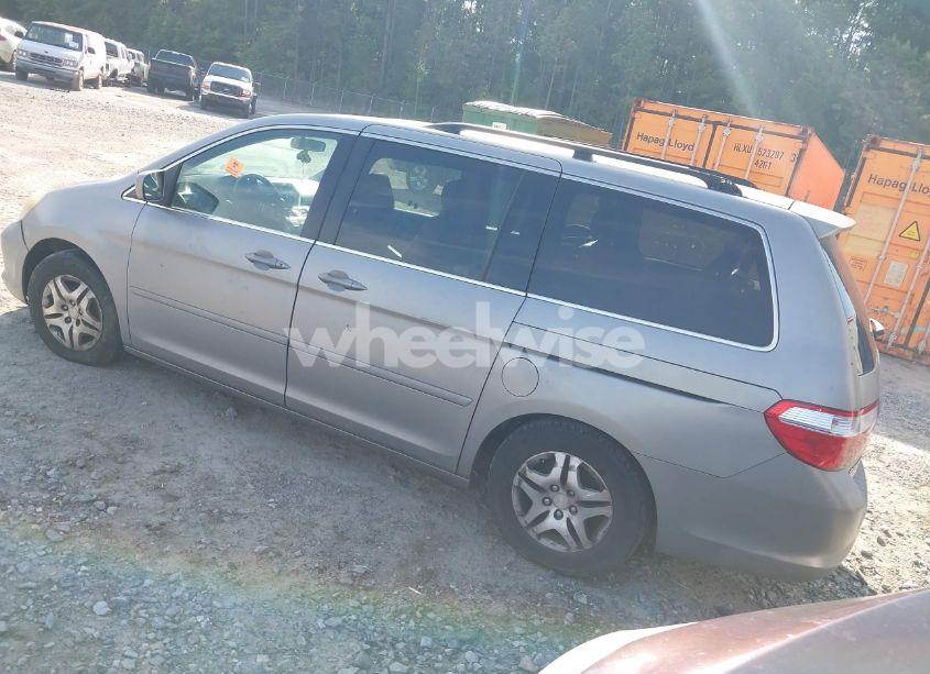 Photo 3 of 2007 Honda Odyssey EX-L (VIN 5FNRL38757B055931)