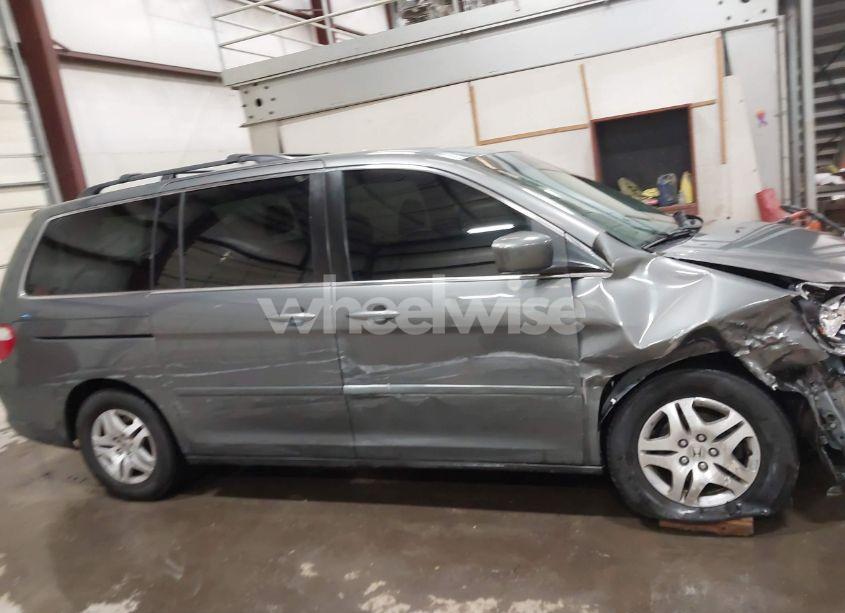 Photo 12 of 2007 Honda Odyssey EX-L (VIN 5FNRL38757B461739)