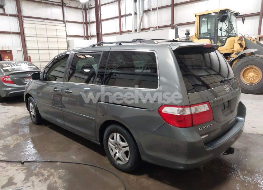Photo 3 of 2007 Honda Odyssey EX-L (VIN 5FNRL38757B461739)