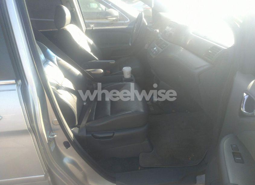 Photo 5 of 2007 Honda Odyssey EX-L (VIN 5FNRL38757B462647)