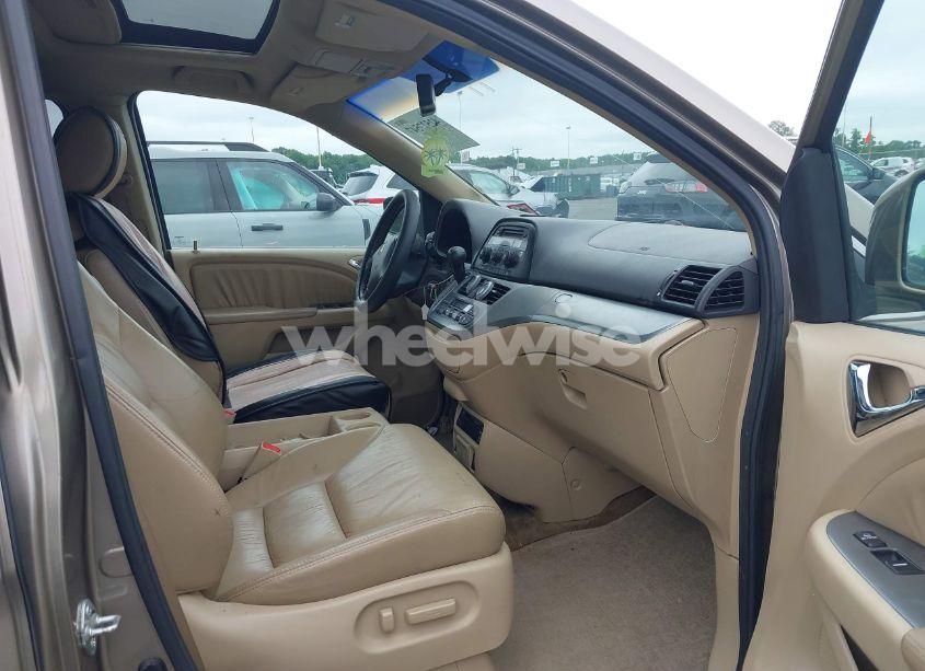 Photo 5 of 2008 Honda Odyssey EX-L (VIN 5FNRL38758B116664)