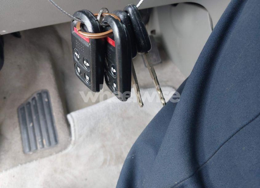 Photo 11 of 2005 Honda Odyssey EX-L (VIN 5FNRL38765B070922)