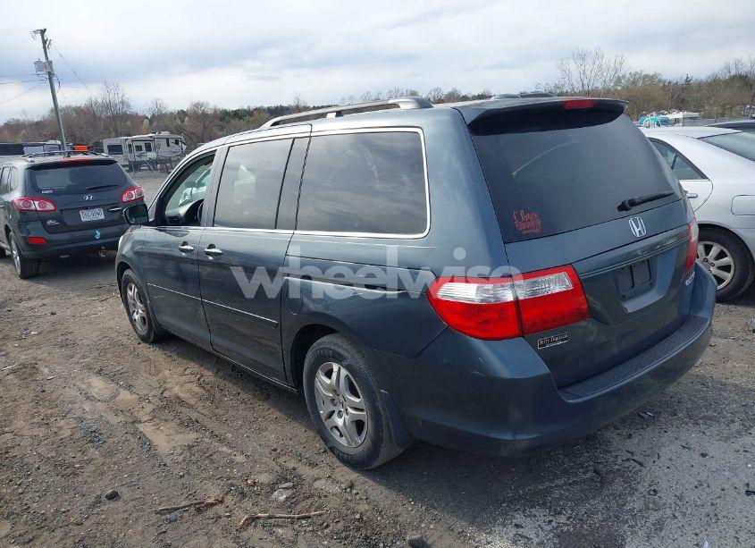 Photo 3 of 2005 Honda Odyssey EX-L (VIN 5FNRL38765B070922)