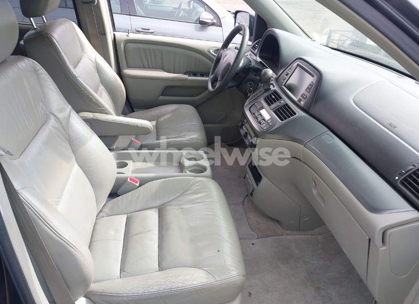 Photo 5 of 2005 Honda Odyssey EX-L (VIN 5FNRL38765B070922)