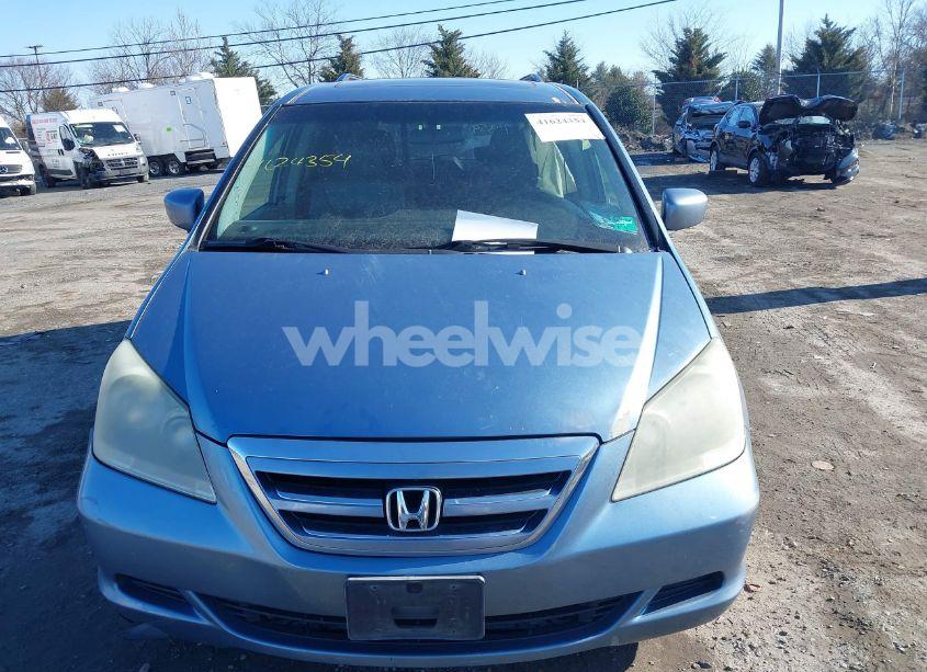 Photo 11 of 2005 Honda Odyssey EX-L (VIN 5FNRL38765B076591)
