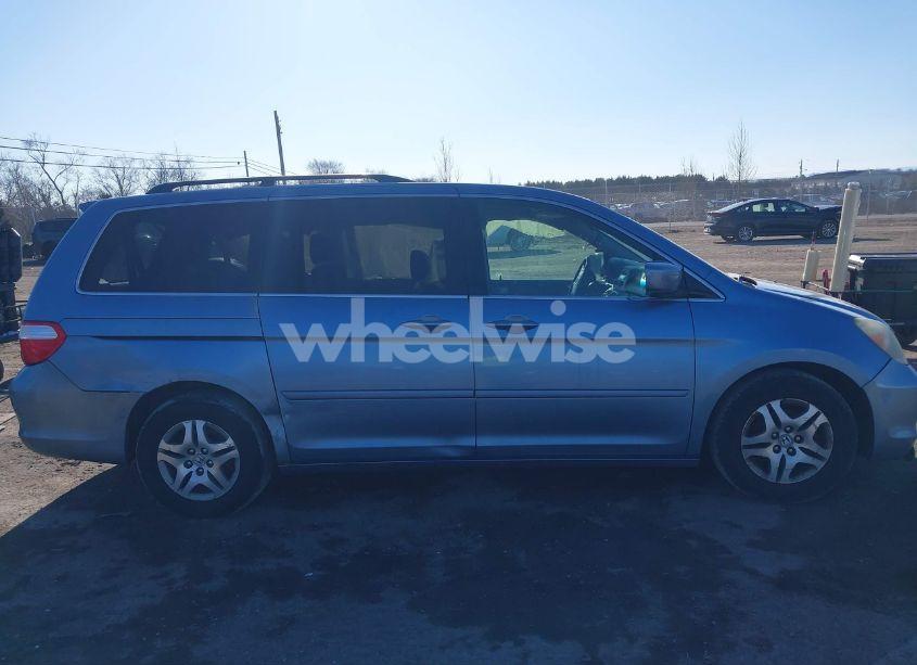 Photo 12 of 2005 Honda Odyssey EX-L (VIN 5FNRL38765B076591)