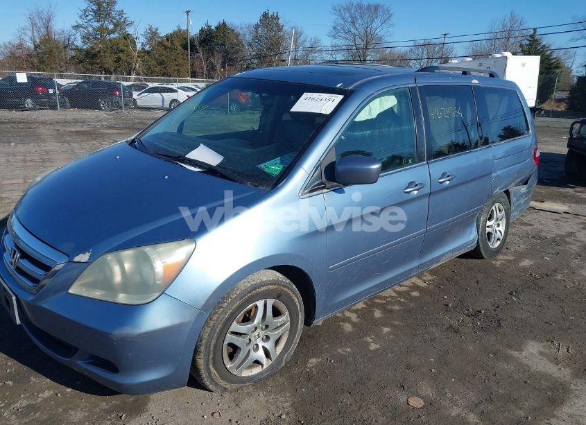 Photo 2 of 2005 Honda Odyssey EX-L (VIN 5FNRL38765B076591)