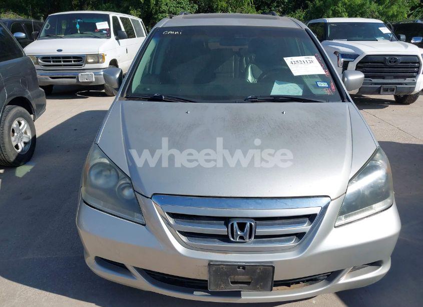 Photo 6 of 2005 Honda Odyssey EX-L (VIN 5FNRL38765B090510)