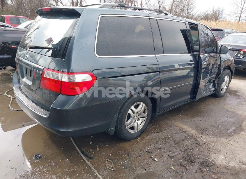 Photo 4 of 2005 Honda Odyssey EX-L (VIN 5FNRL38765B093794)