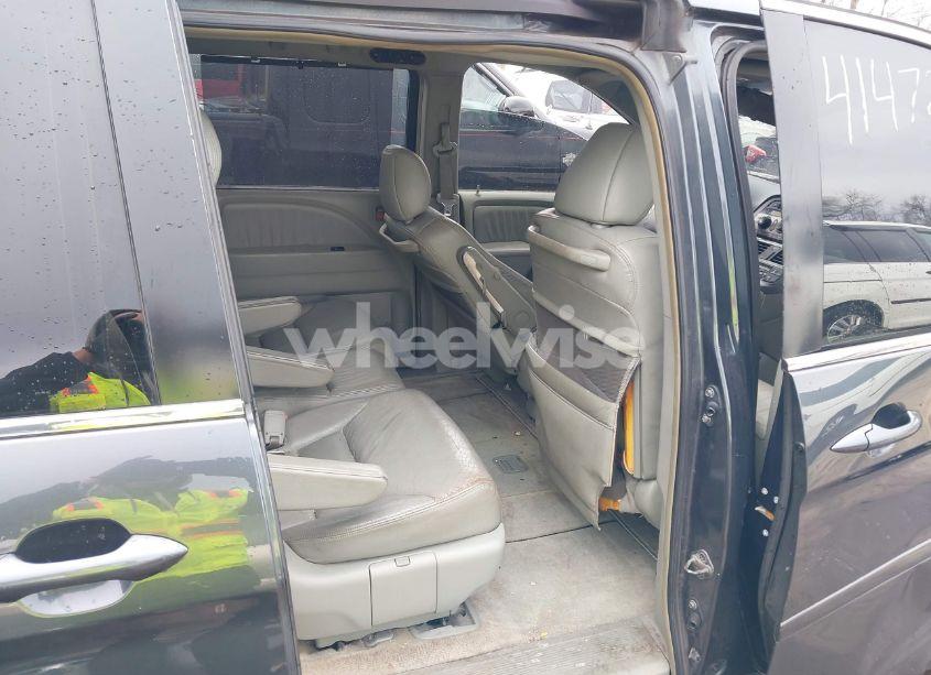 Photo 8 of 2005 Honda Odyssey EX-L (VIN 5FNRL38765B093794)