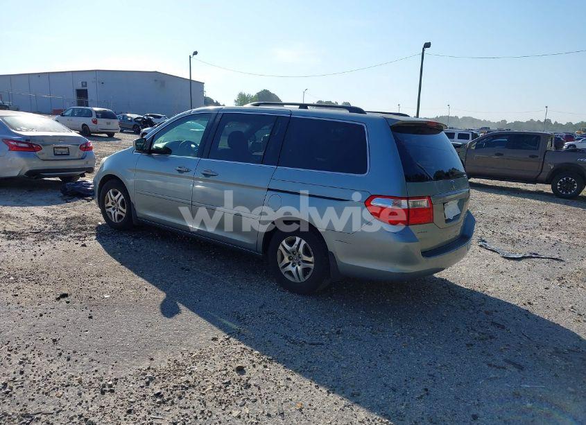Photo 3 of 2005 Honda Odyssey EX-L (VIN 5FNRL38765B095027)