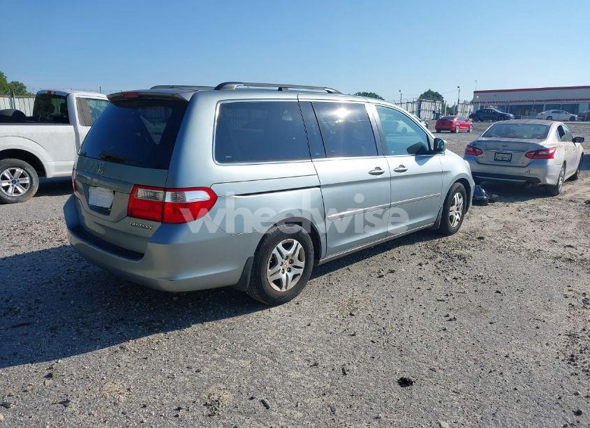 Photo 4 of 2005 Honda Odyssey EX-L (VIN 5FNRL38765B095027)