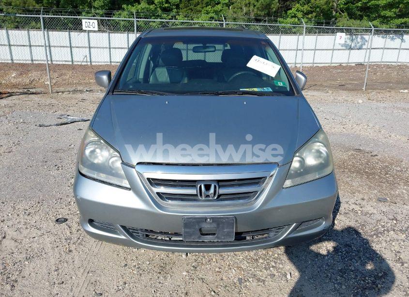 Photo 6 of 2005 Honda Odyssey EX-L (VIN 5FNRL38765B095027)