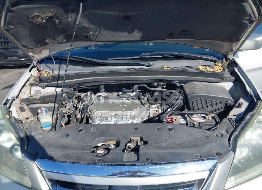 Photo 10 of 2005 Honda Odyssey EX-L (VIN 5FNRL38765B101280)