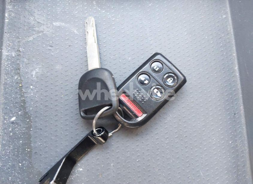 Photo 11 of 2005 Honda Odyssey EX-L (VIN 5FNRL38765B101280)